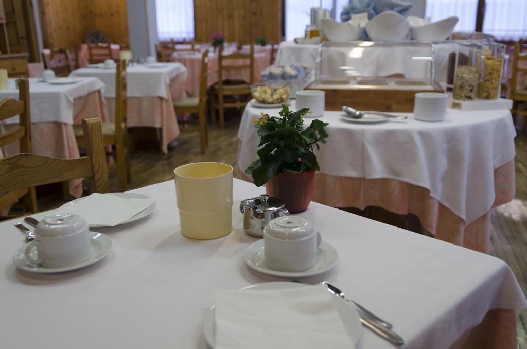 Hotel Valdotain Villeneuve Eksteriør bilde