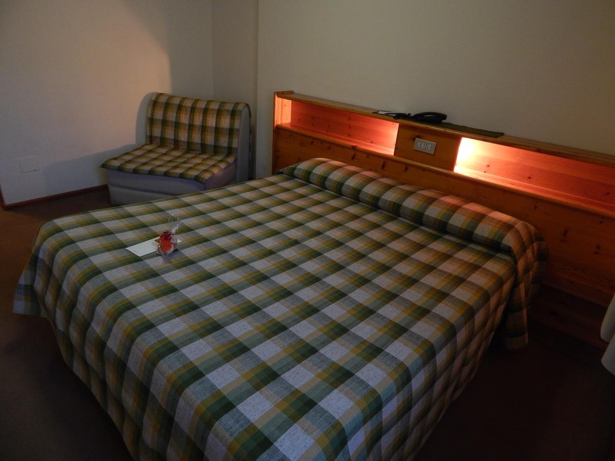 Hotel Valdotain Villeneuve Eksteriør bilde